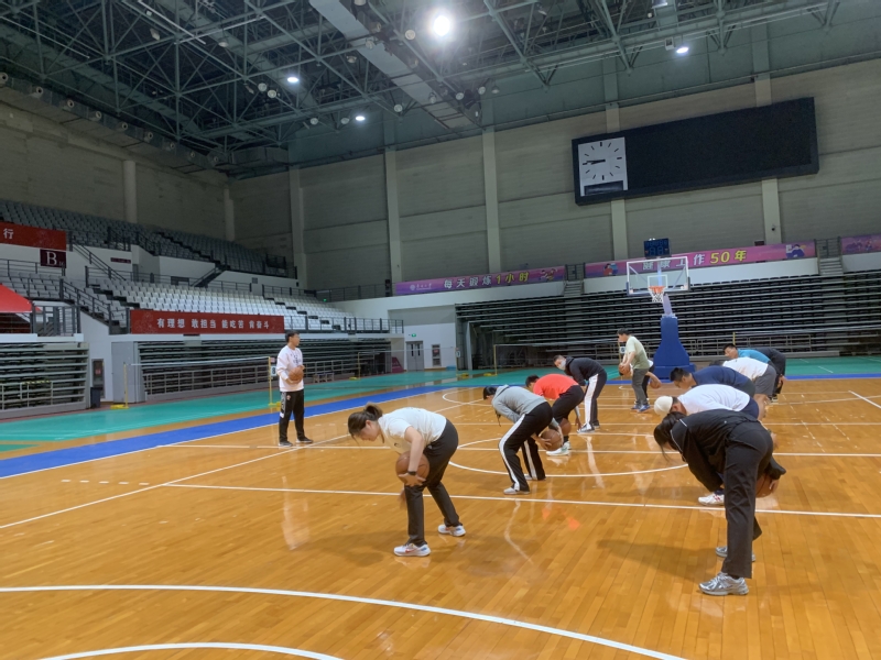 斯通过中
